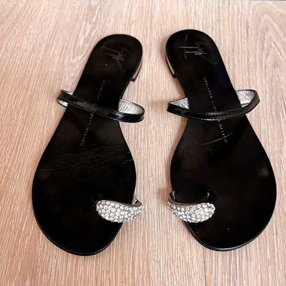 Vintage Giuseppe Zanotti Black Leather and Crystal Toe detail. Size 35 - Picture 8 of 11